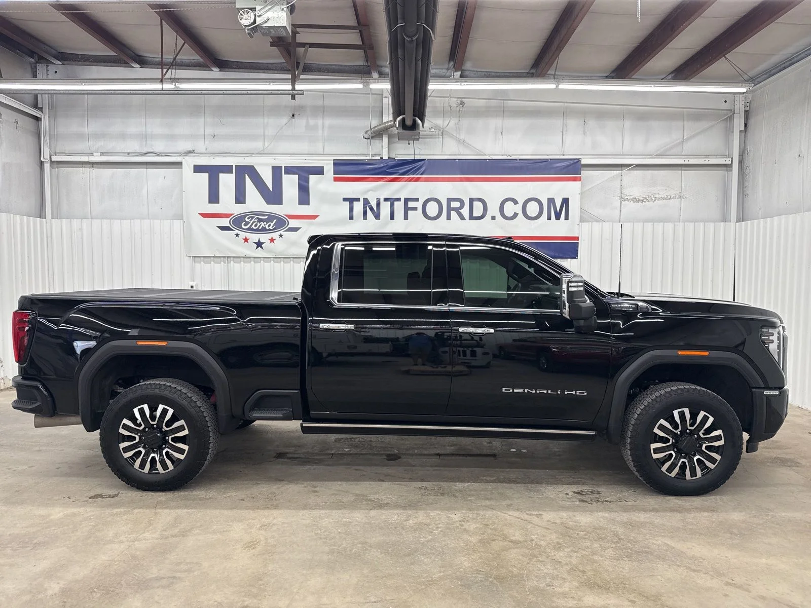 2025 GMC Sierra 4WD Crew Cab Long Box Denali Ultimate's photo
