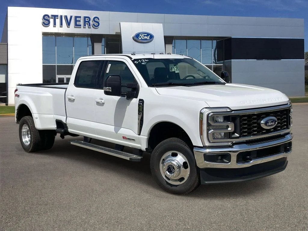 New 2026 Oxford White Ford F-350® Lariat® image 1
