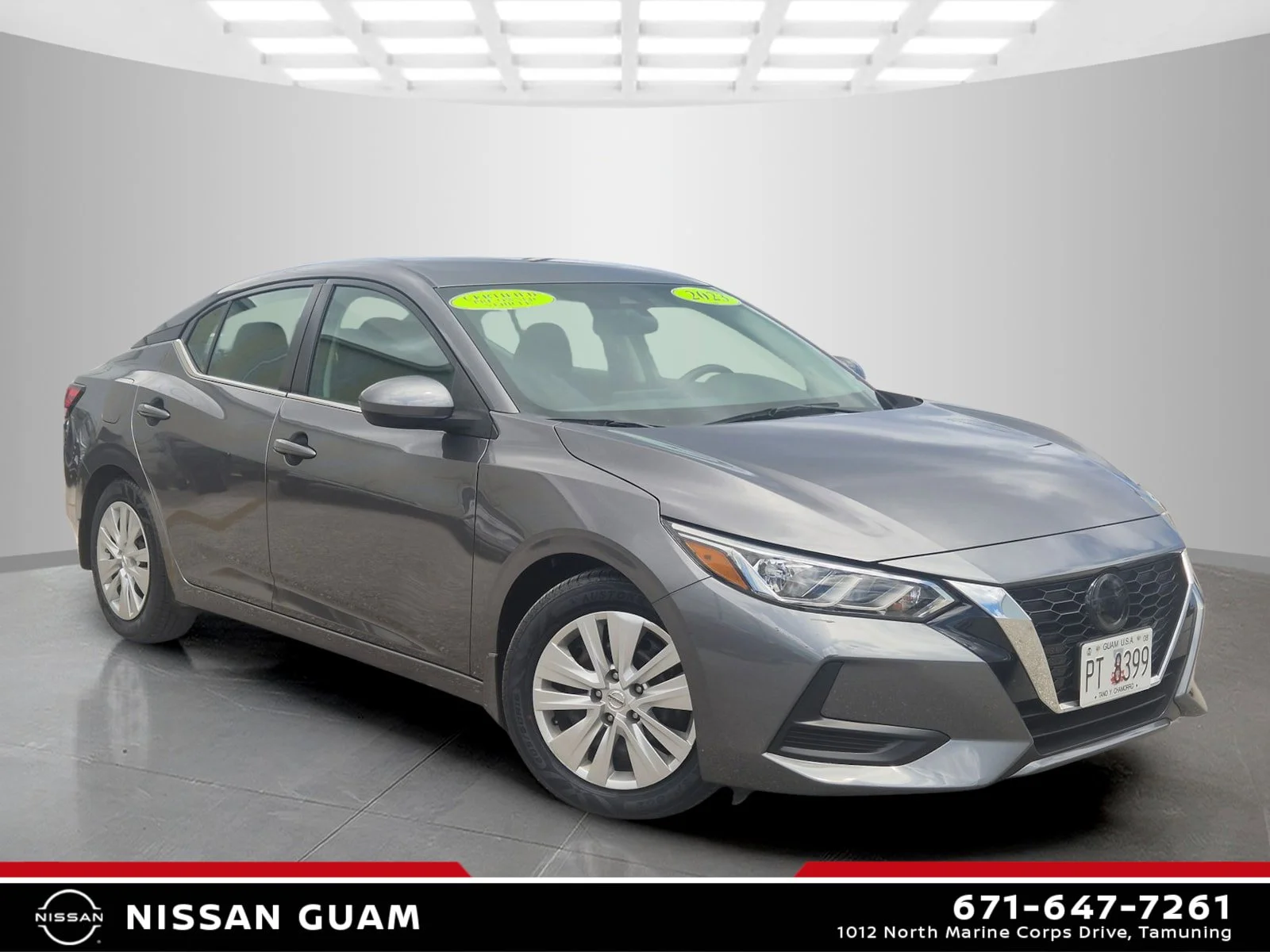 Used 2023 Gray Nissan S image 1