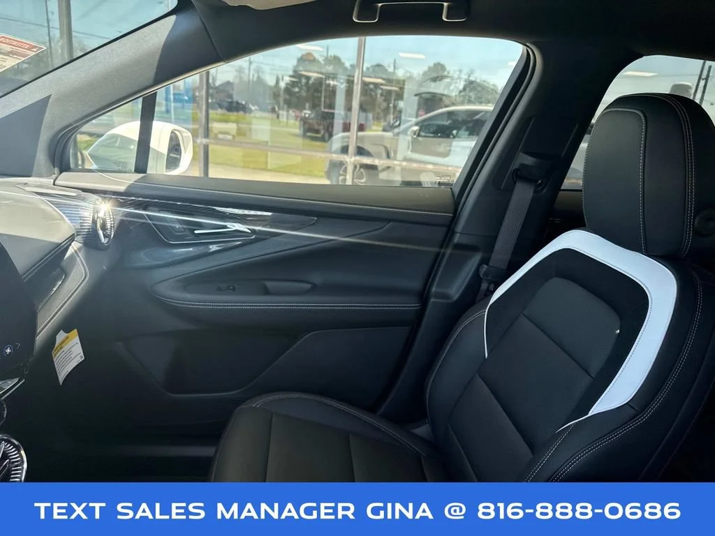 2025 Chevrolet Blazer EV LT - Photo 34