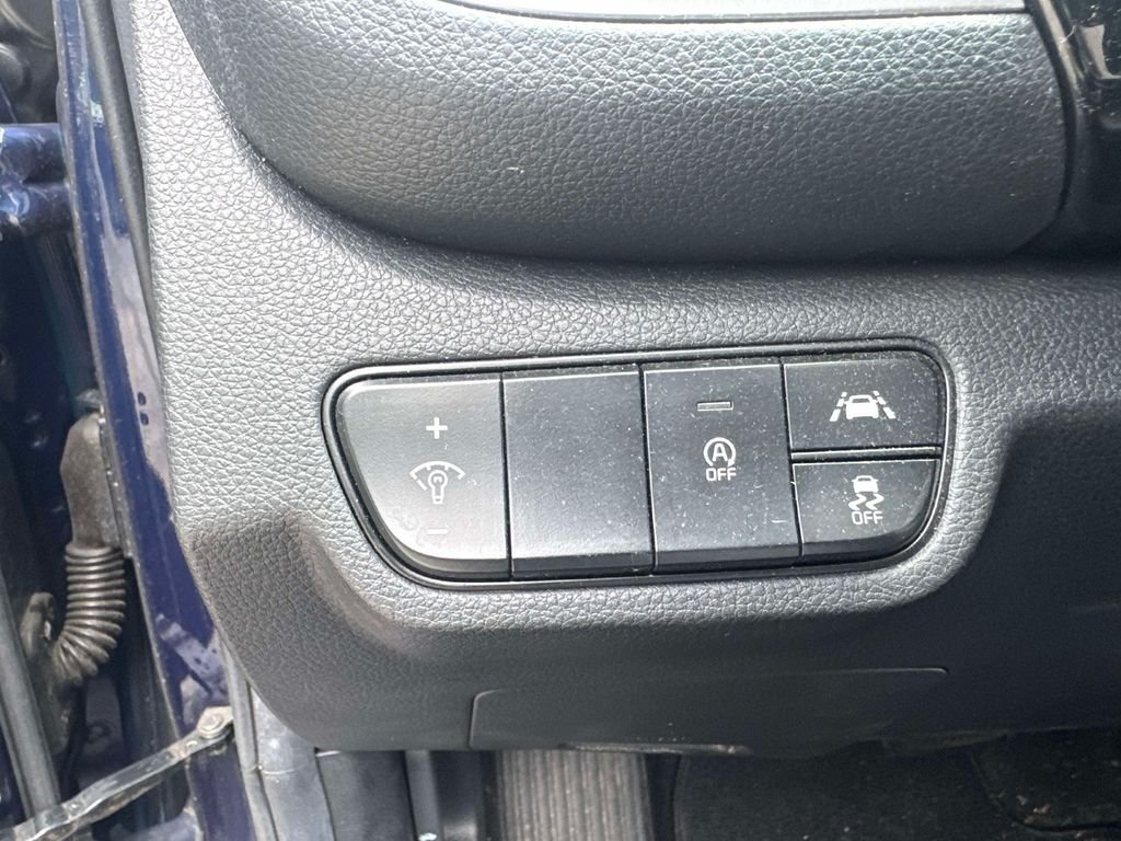 Used 2021 Blue Kia EX image 19