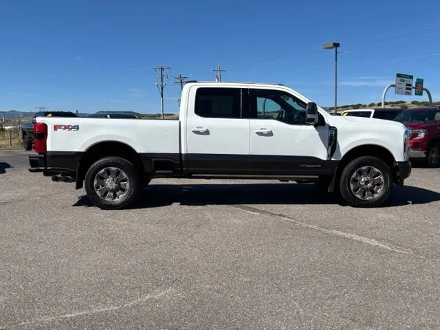 Used 2025  Ford XL image 6