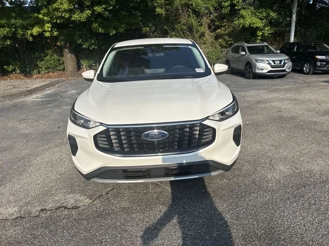 Used 2023 White Ford Active image 2
