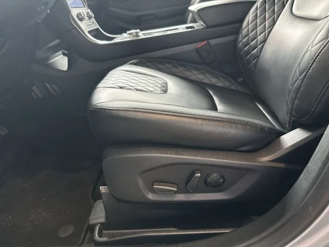 Used 2024 Silver Ford Titanium image 13