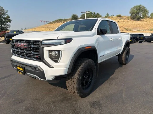 Used 2024 White GMC AT4 image 6
