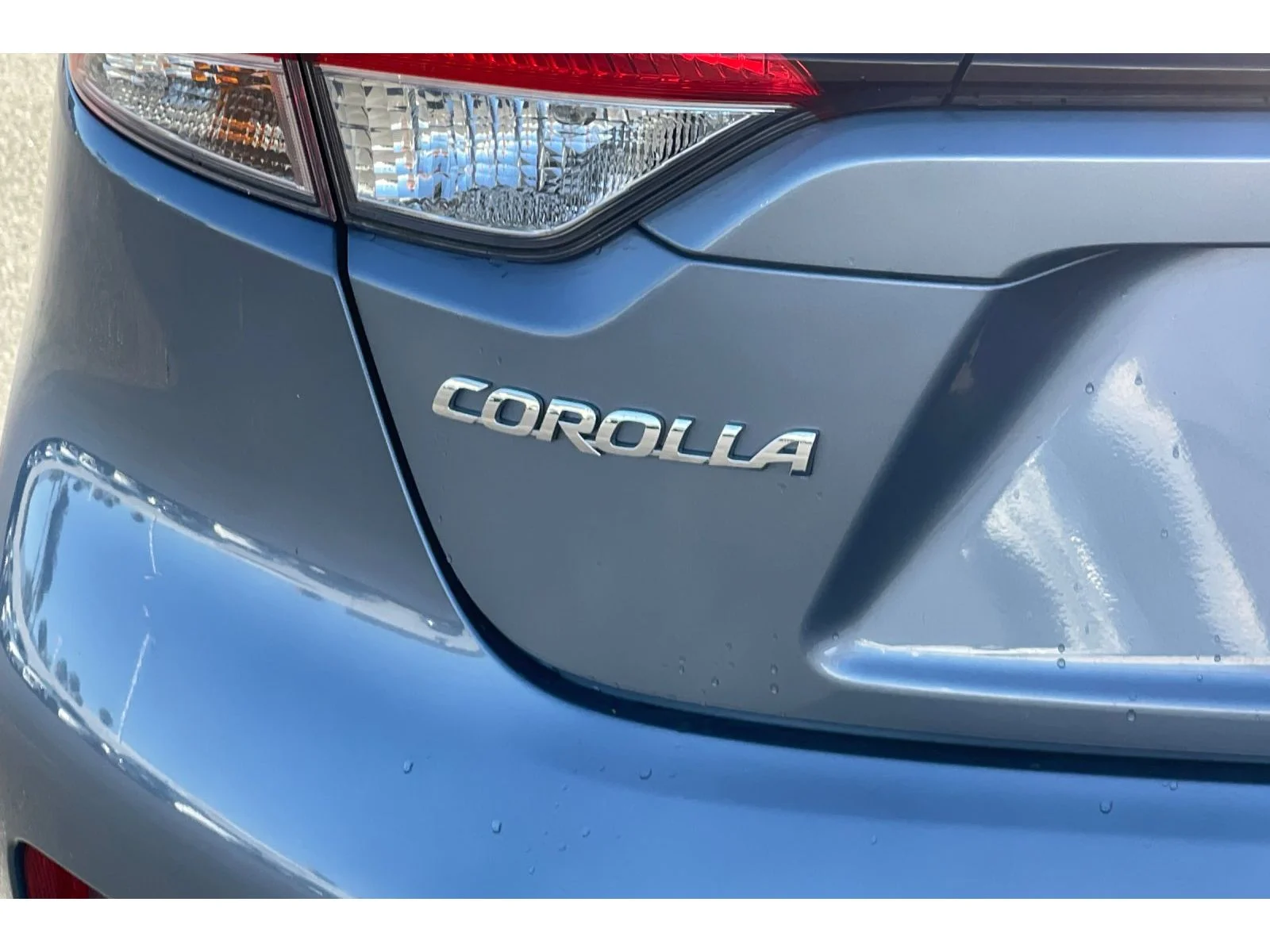 Used 2023 Celestite Toyota LE image 18