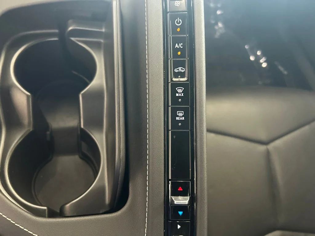 Used 2025 Blue Chevrolet Z06 image 45