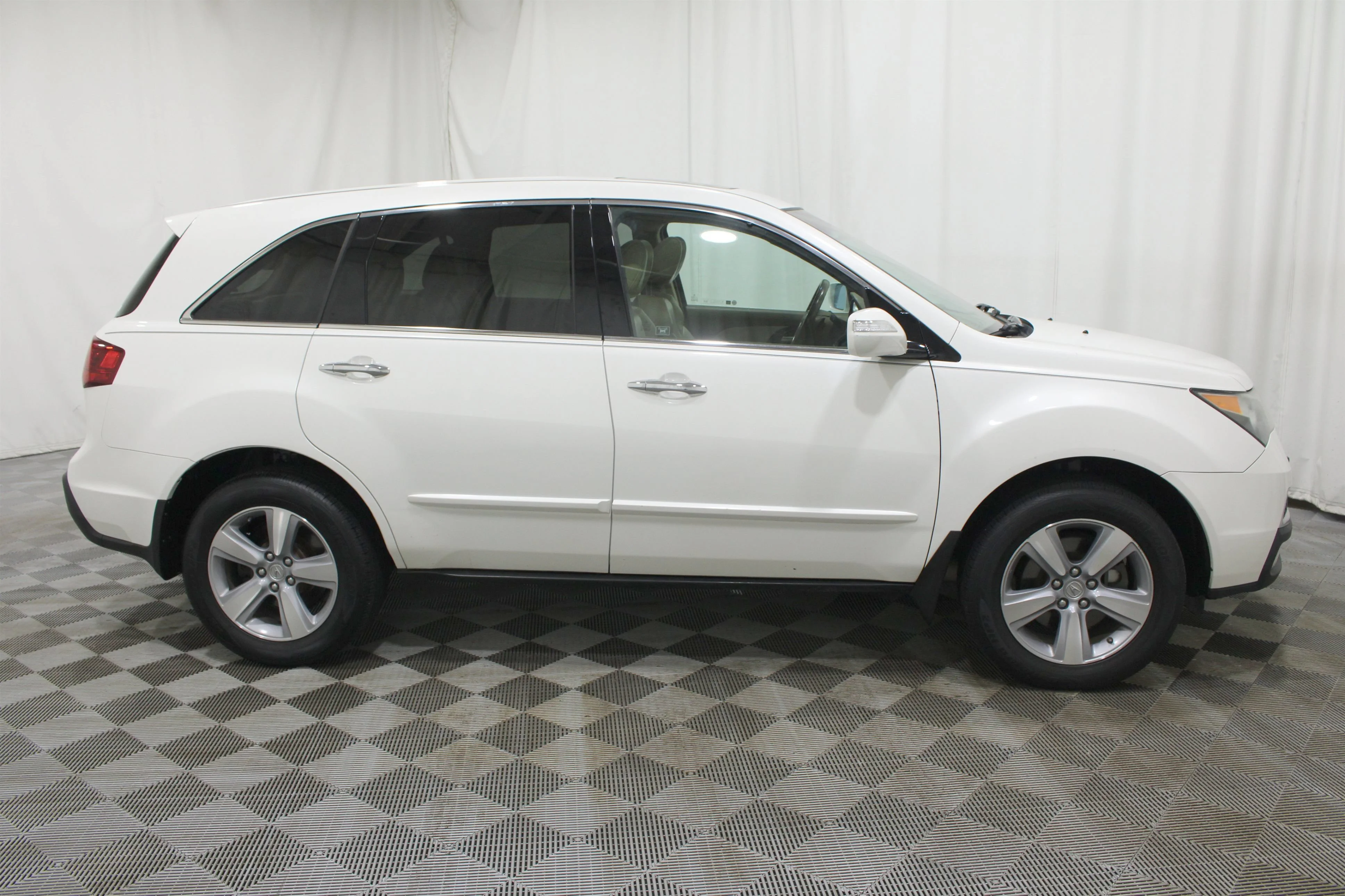 Used 2012 White Acura Tech Pkg image 32