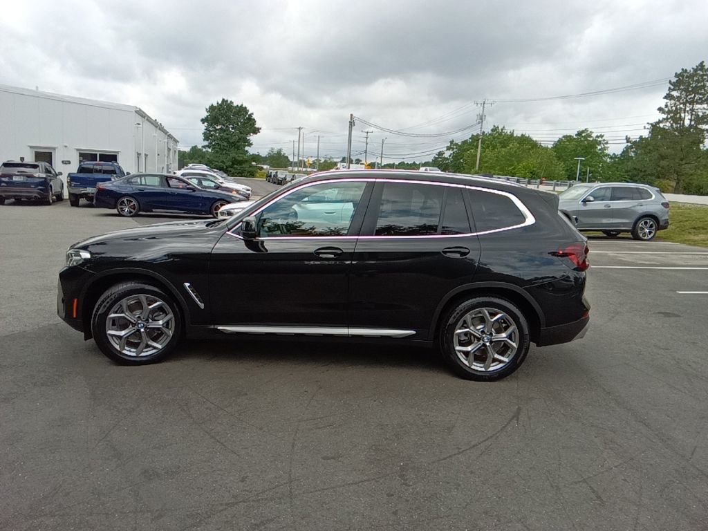Certified Used 2024 Black Sapphire Metallic BMW xDrive30i image 4
