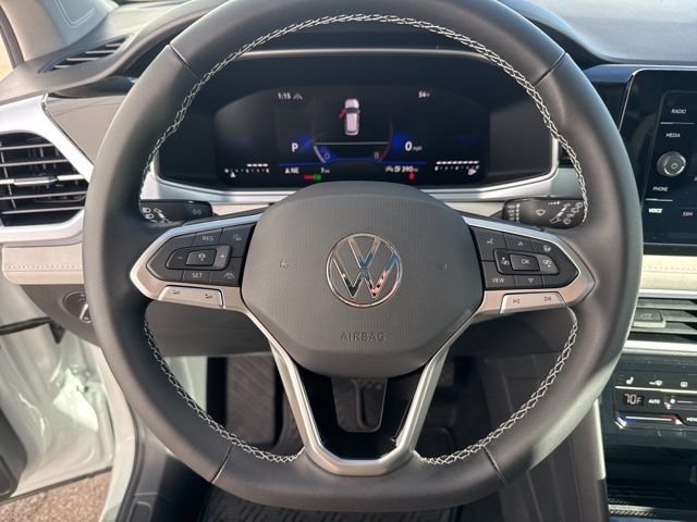 New 2026 Pure White Volkswagen 1.5T SE image 29