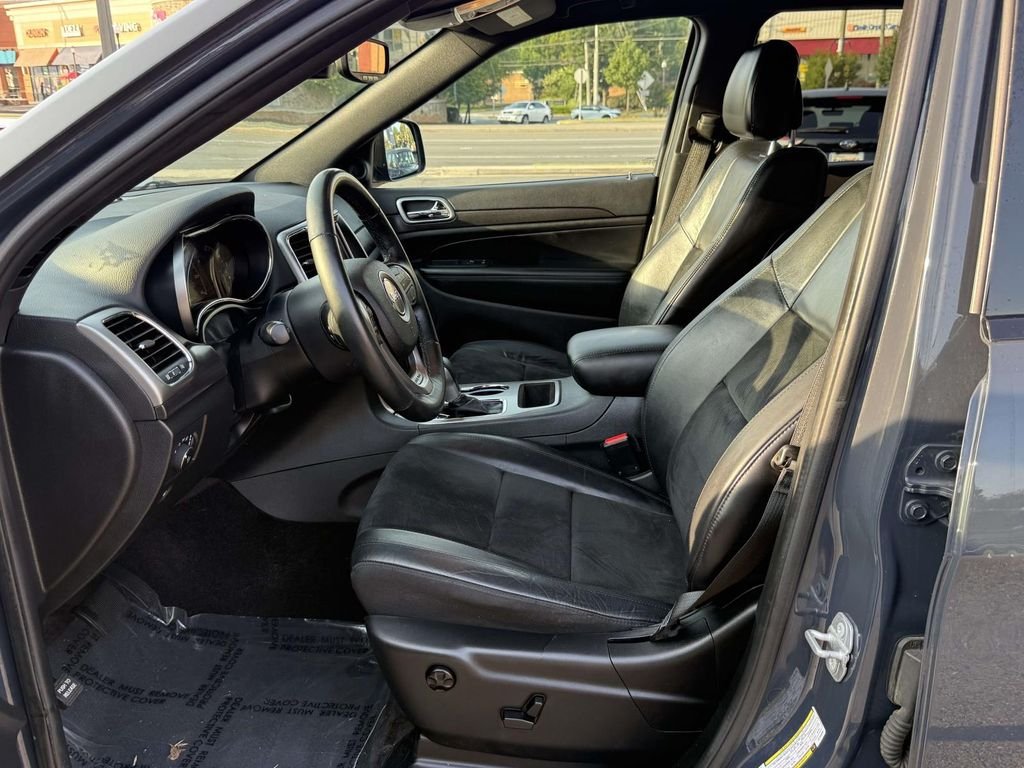 Used 2018 Black Jeep Altitude image 13