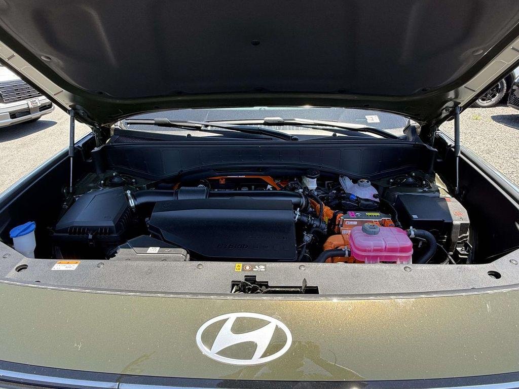 New 2026 Titan Green Hyundai SEL 8P image 12