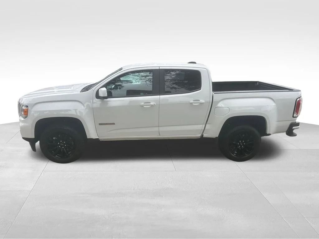 Used 2022 White GMC Elevation image 4