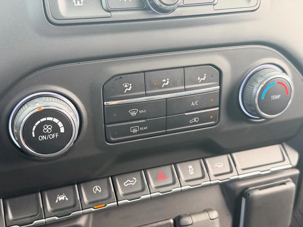 Used 2025 Black Chevrolet Custom image 24