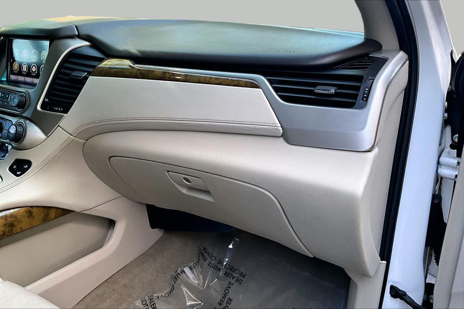 Used 2016 White Frost Tricoat GMC Denali image 19