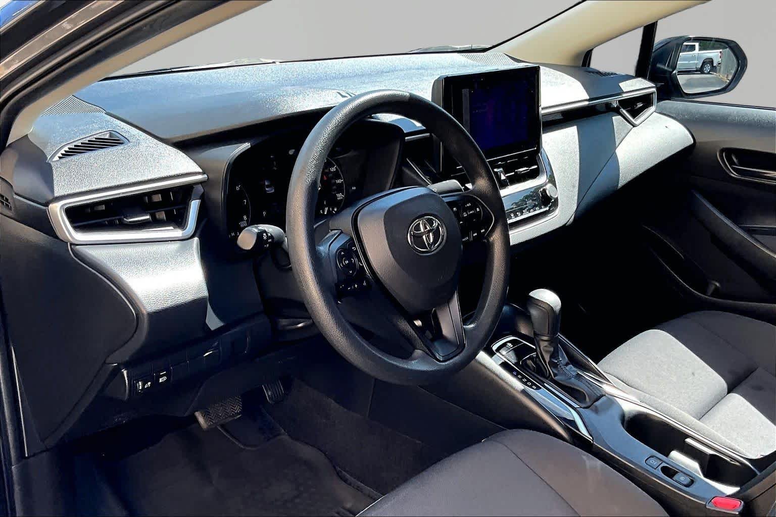 Used 2023 Underground Toyota LE image 18