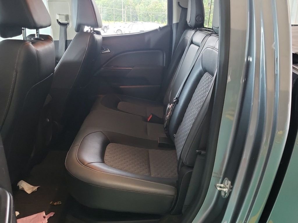 Used 2018 Gray Chevrolet Z71 image 10