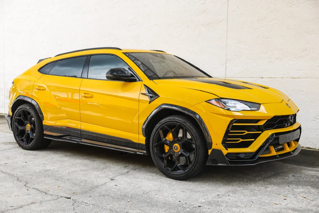 Used 2019 Yellow Lamborghini Base image 4