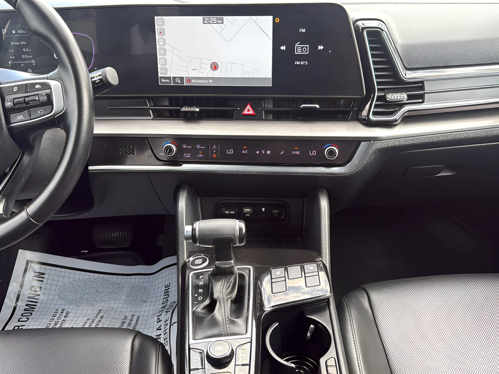 Used 2023 White Kia EX image 22