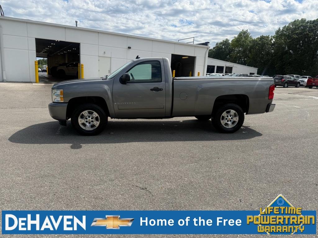 Used 2008 GRAYSTONE METALLIC Chevrolet LT w/1LT image 3