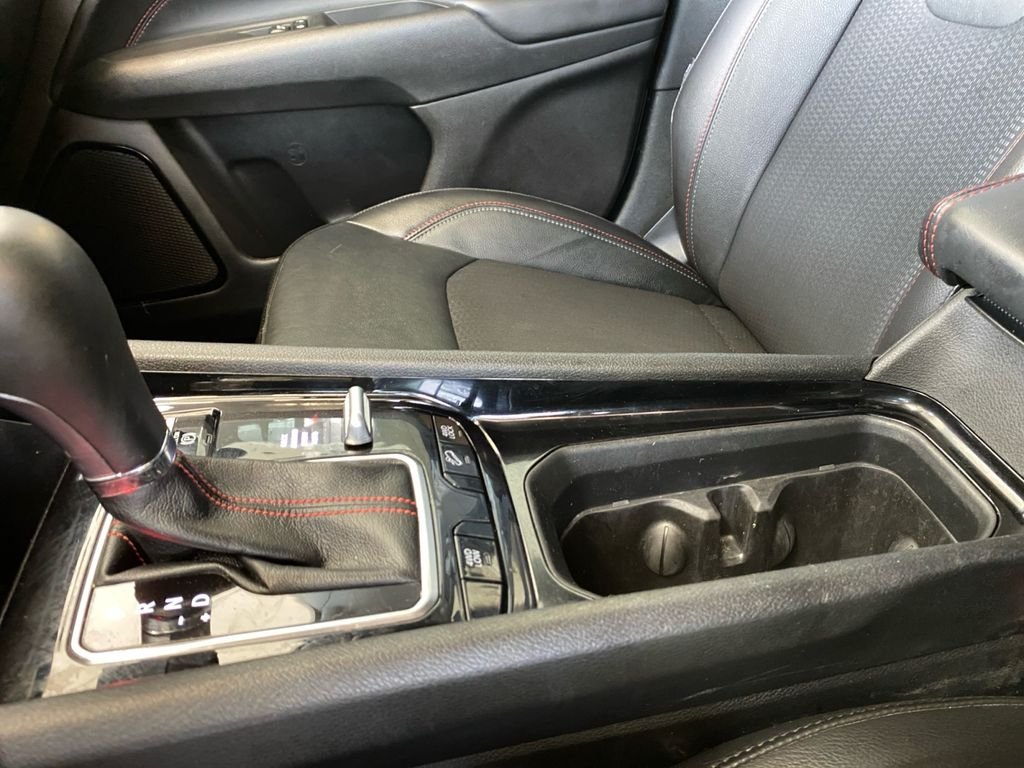 Used 2022 Silver Jeep Trailhawk image 22