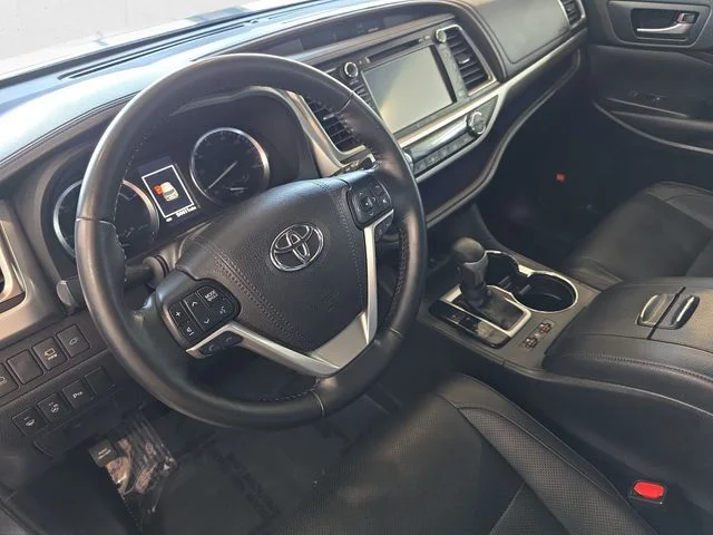 Used 2018 Shoreline Mist Toyota Limited Platinum image 17