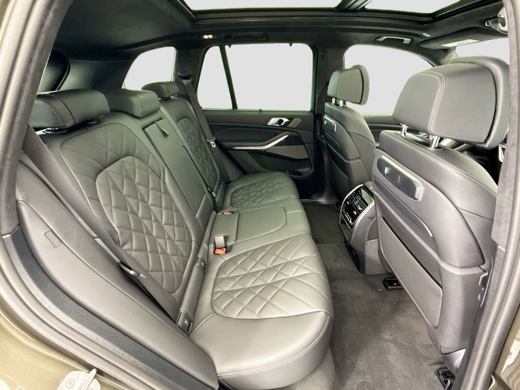 New 2026 Green Metallic BMW xDrive50e image 21