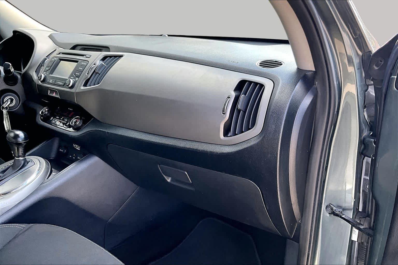 Used 2014 Sage Green Kia EX image 17