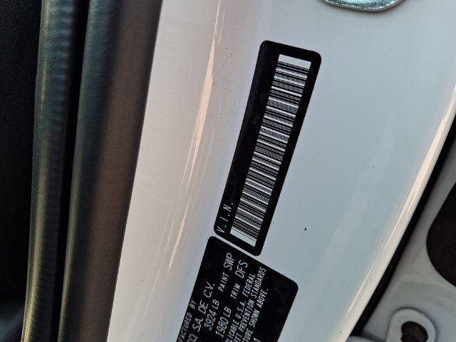 Used 2025 White Kia LXS image 31