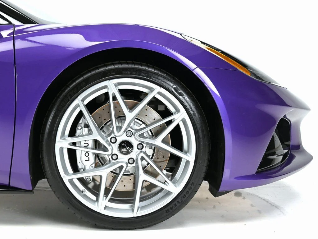 2026 Lotus Emira - Photo 26
