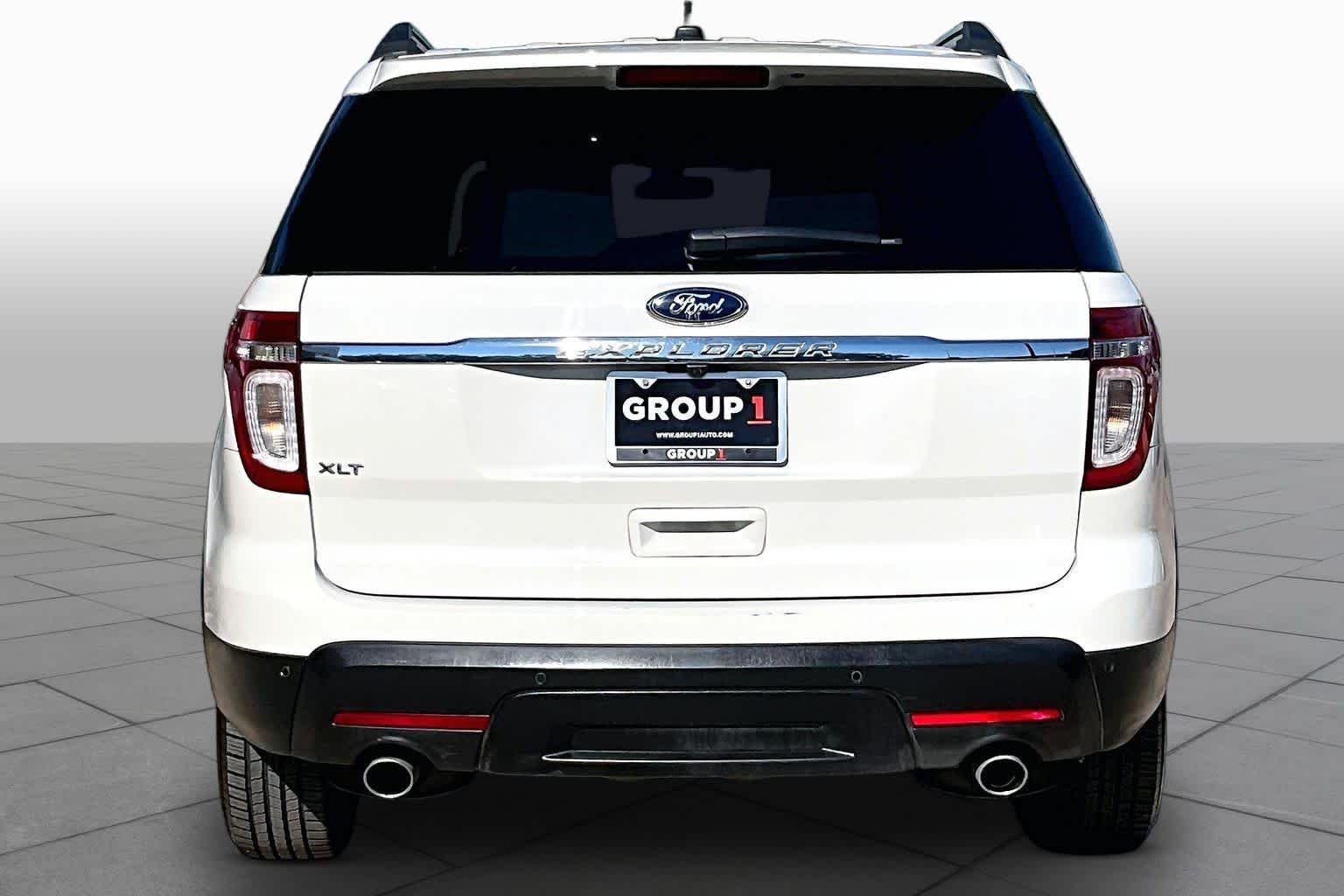Used 2012 White Suede Ford XLT image 4