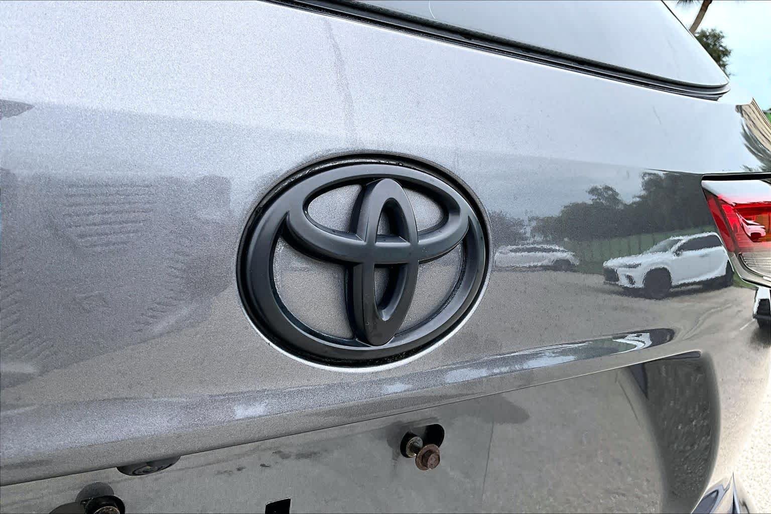 Used 2021 Magnetic Gray Metallic Toyota XLE image 31