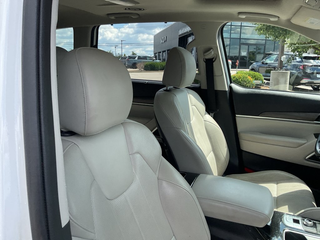 Used 2020 Snow White Pearl Kia EX image 13