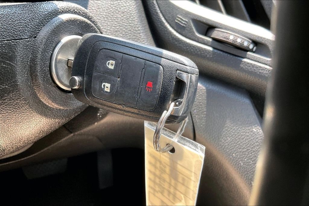 Used 2014 Silver Chevrolet LS image 14