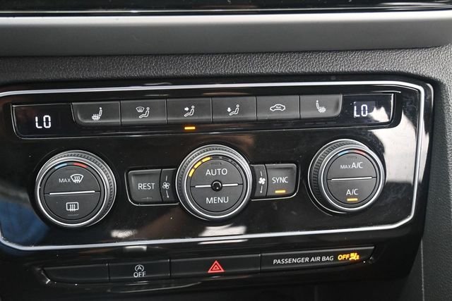 Used 2023  Volkswagen 3.6L V6 SE w/Technology image 11