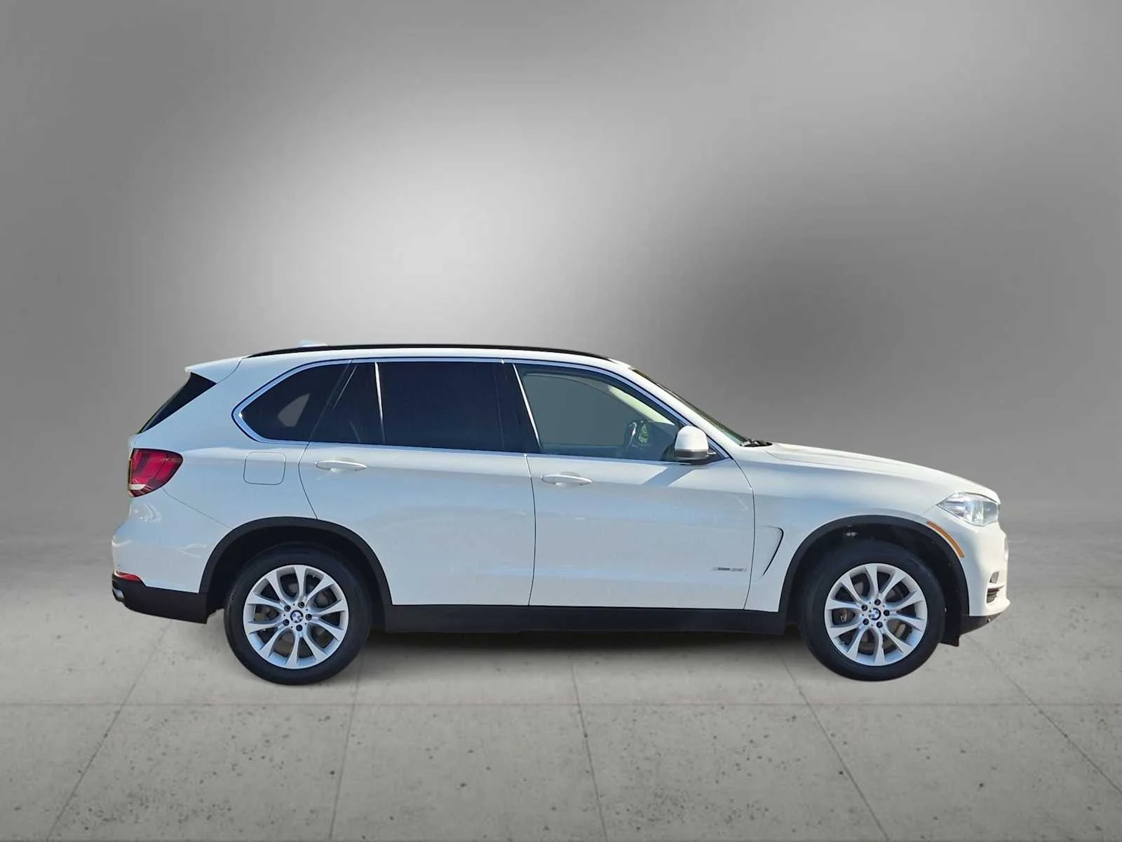 Used 2016 Alpine White BMW xDrive35i image 9