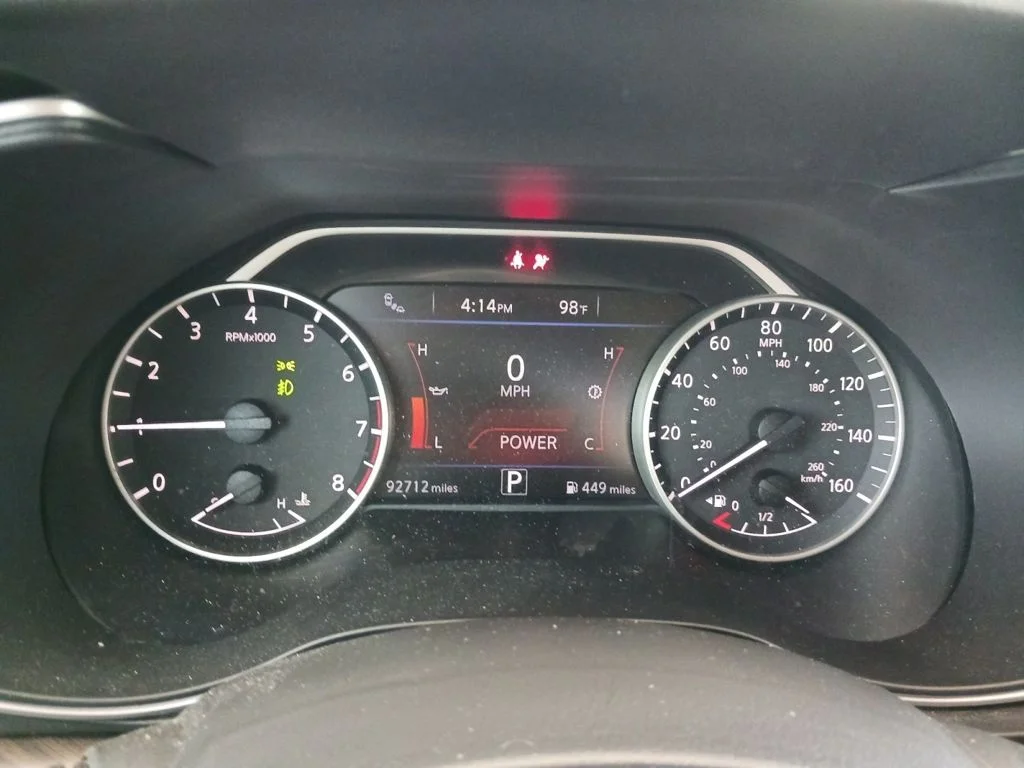 Used 2017 Brown Nissan Platinum image 9