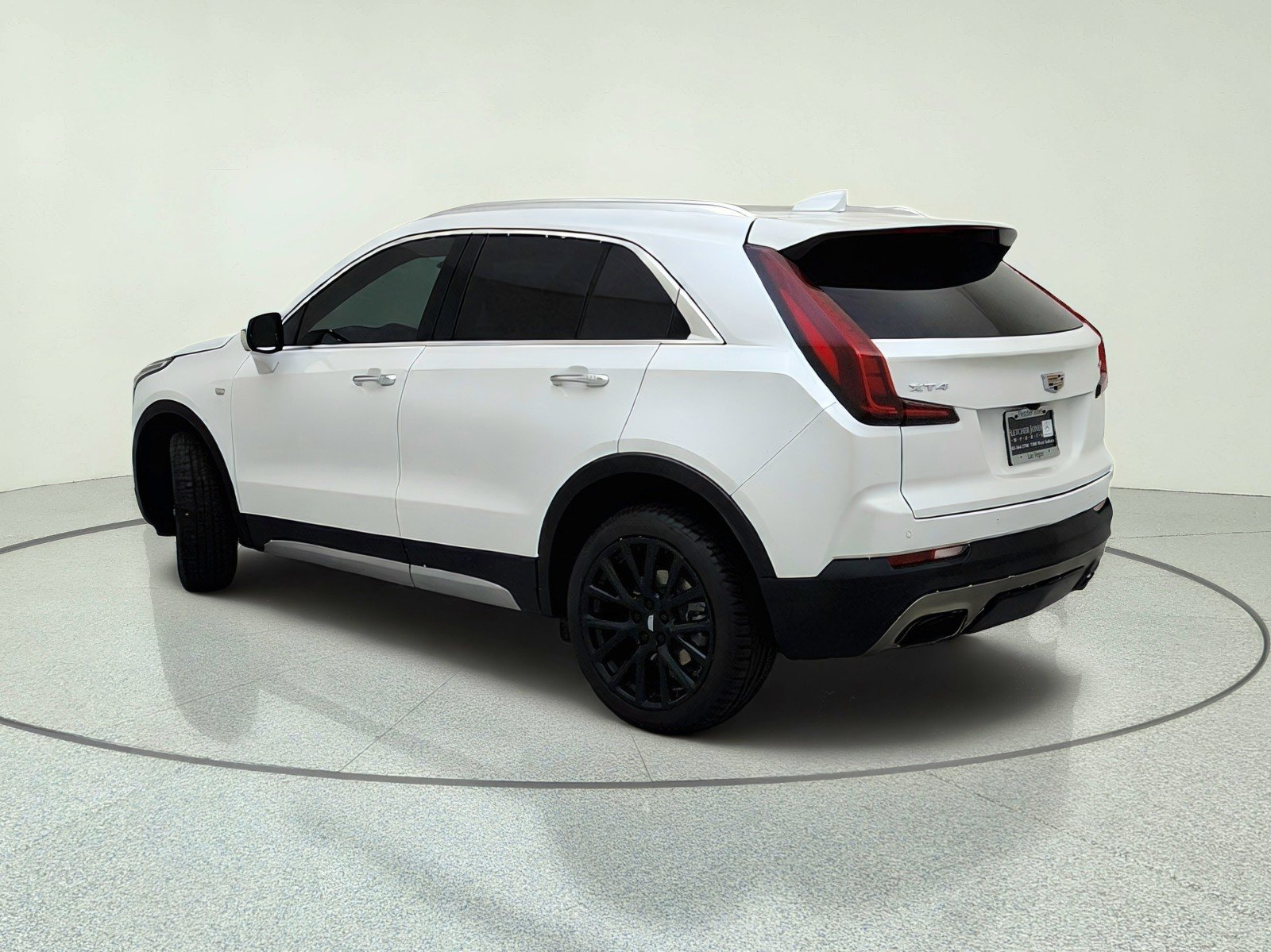 Used 2021 Crystal White Tricoat Cadillac FWD Premium Luxury image 12