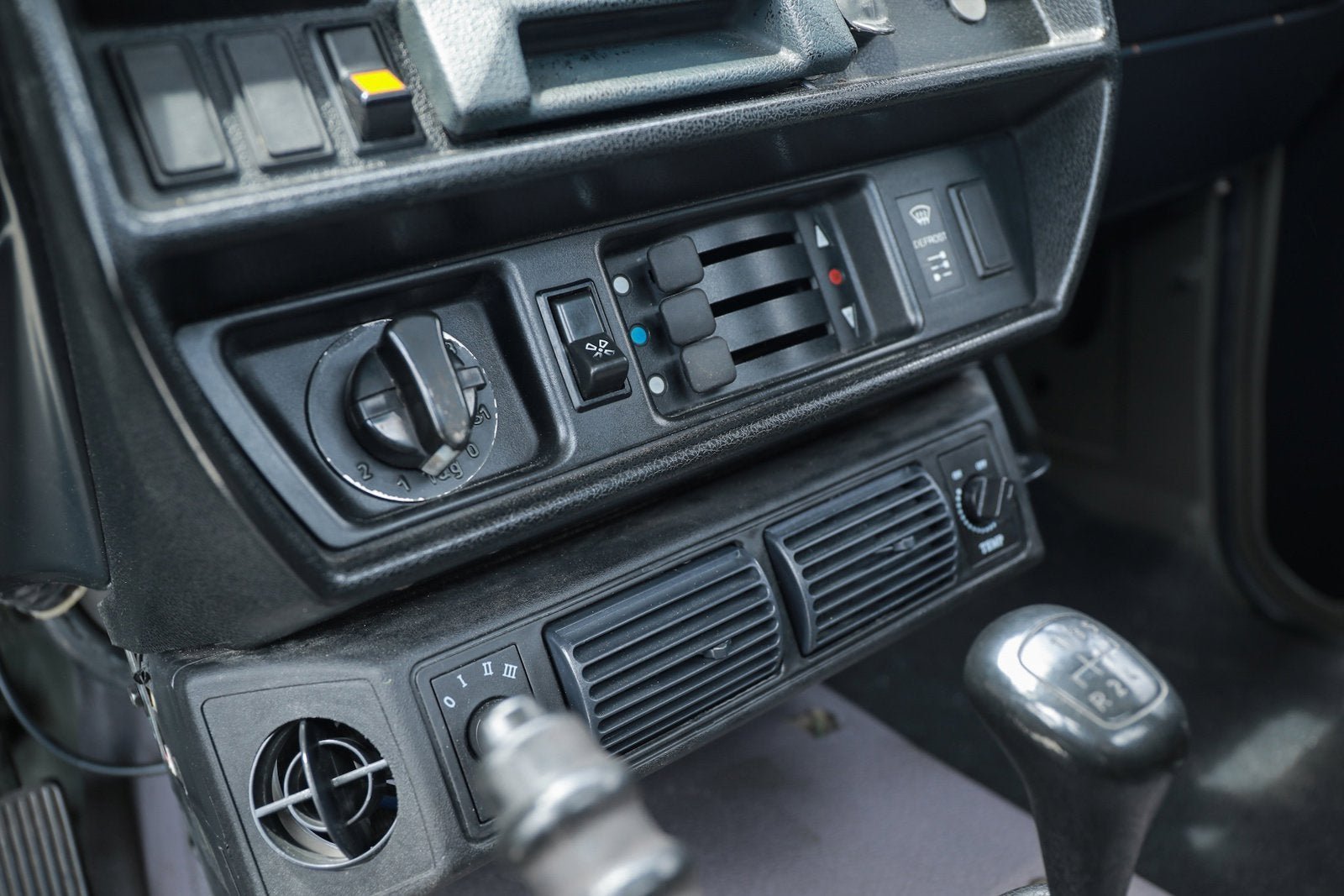 Used 1994 Green Mercedes-Benz  image 33