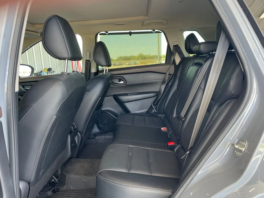 Used 2023 Gray Nissan SV image 17