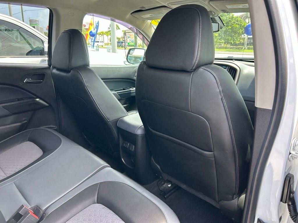 Used 2018 White Chevrolet Z71 image 46