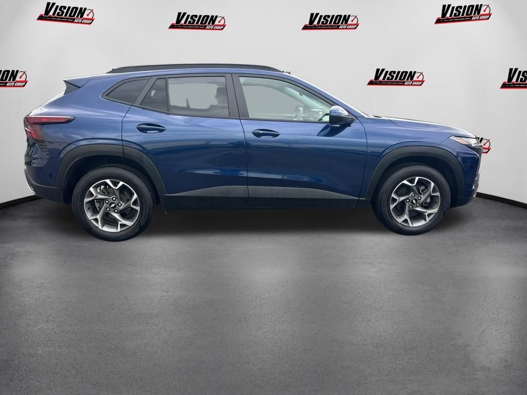 Used 2024 Blue Chevrolet LT image 4