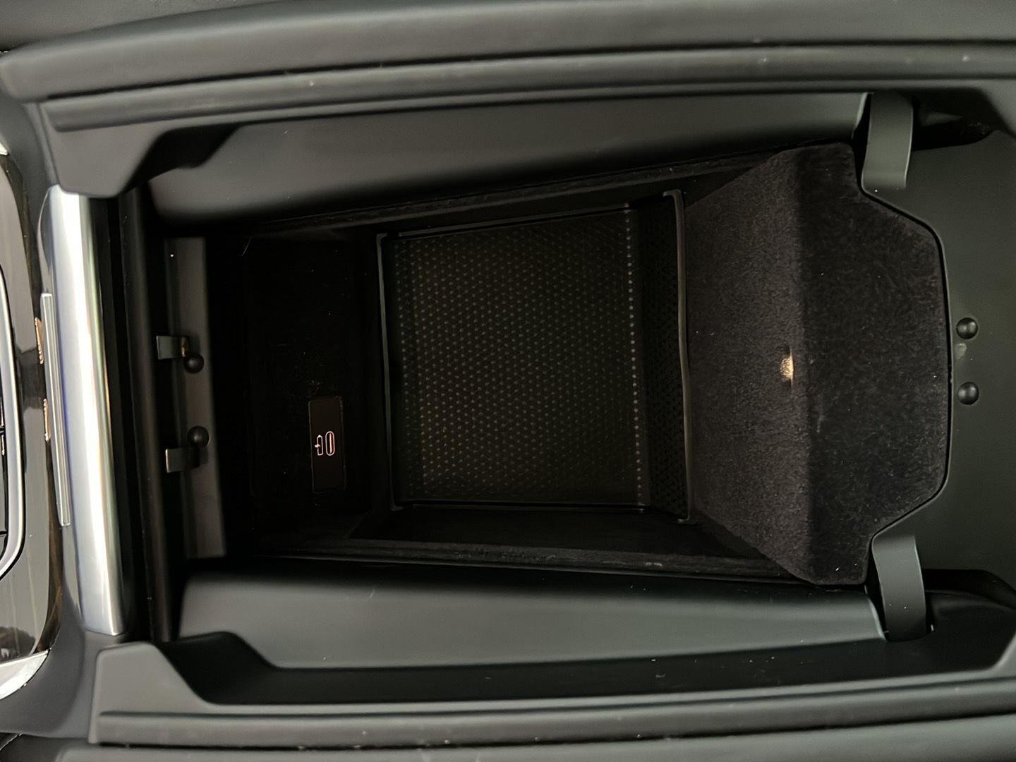 Used 2024 Skyscraper Grey Metallic BMW xDrive40i image 10