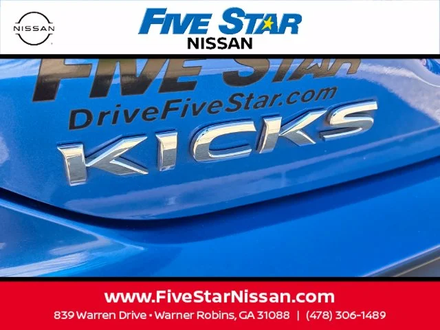 Used 2024 Blue Nissan S image 11