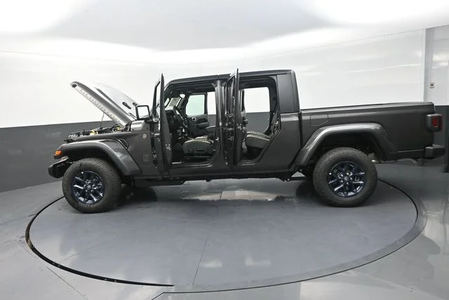 New 2026 Granite Crystal Metallic Clear-Coat Exterior Paint Jeep 85th Anniversary Edition image 32