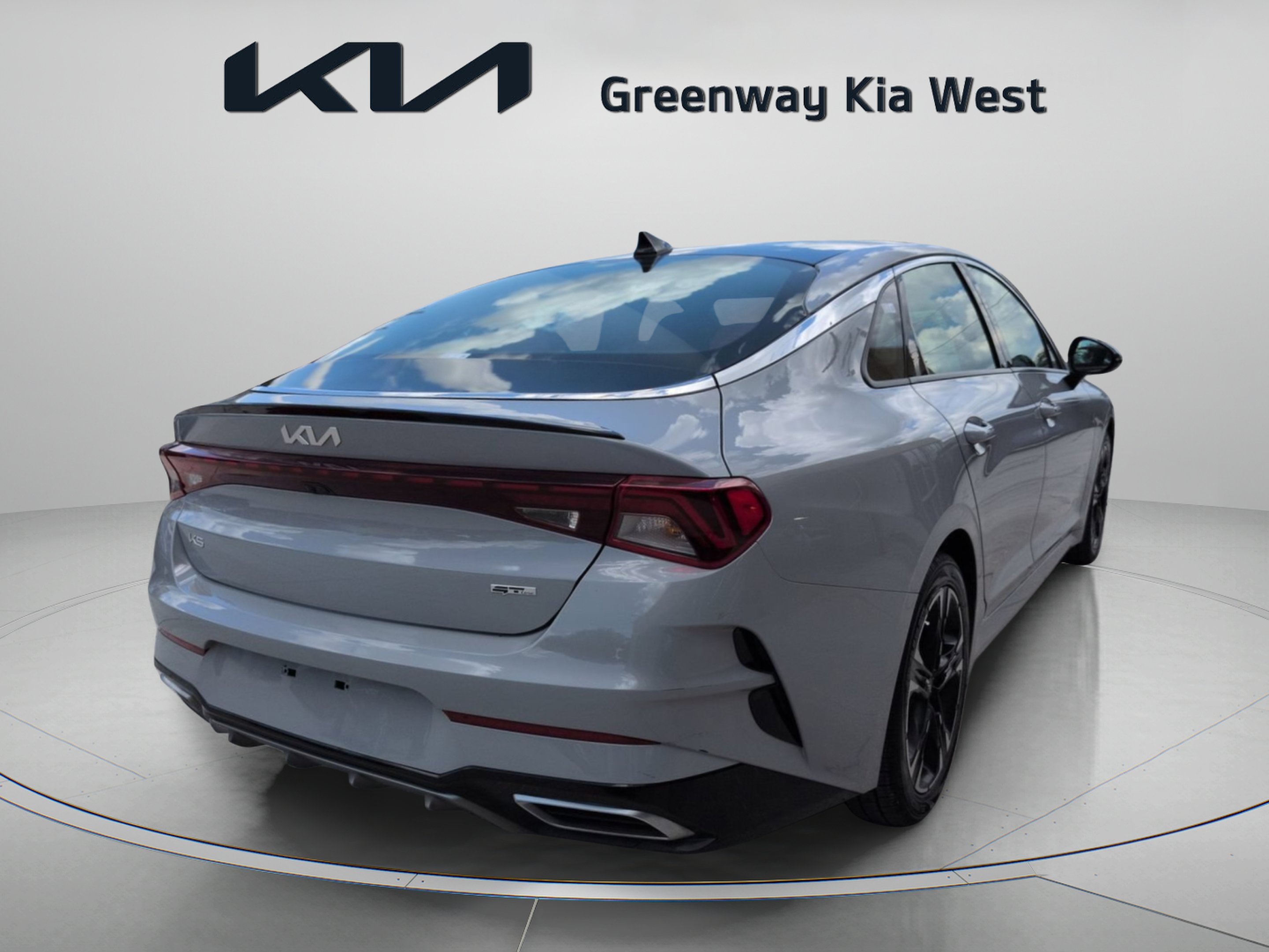 Certified Used 2024 Wolf Gray Kia GT-Line image 8