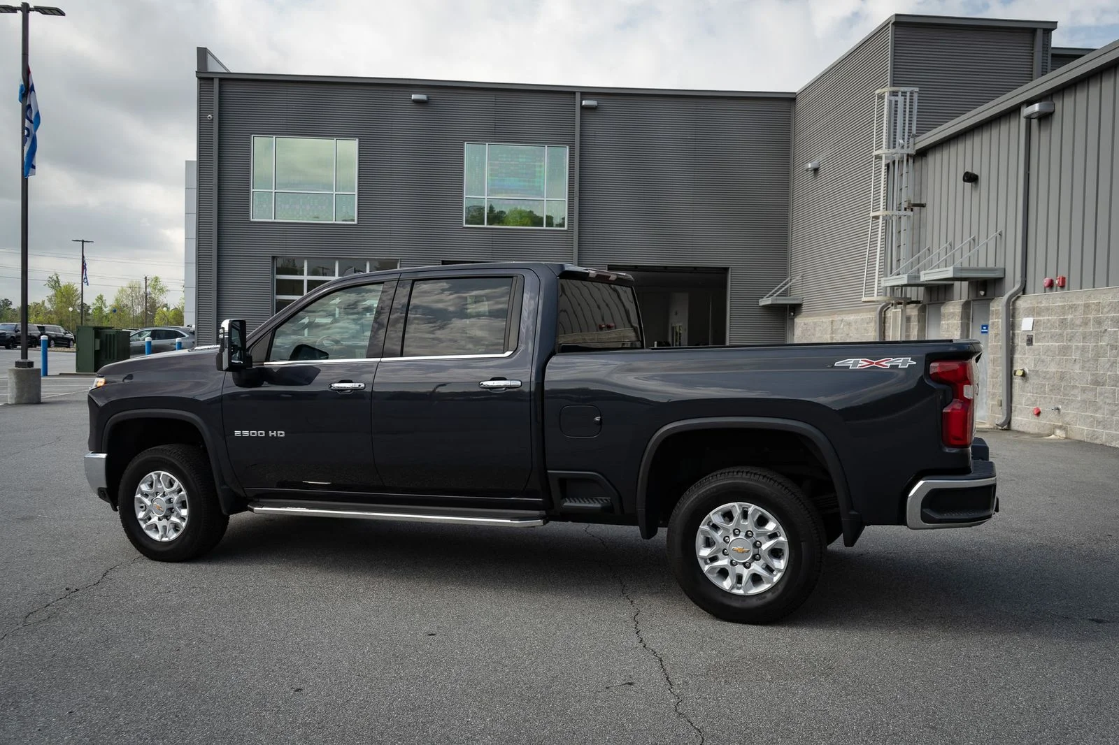 2024 Chevrolet Silverado 2500HD LTZ - Photo 7