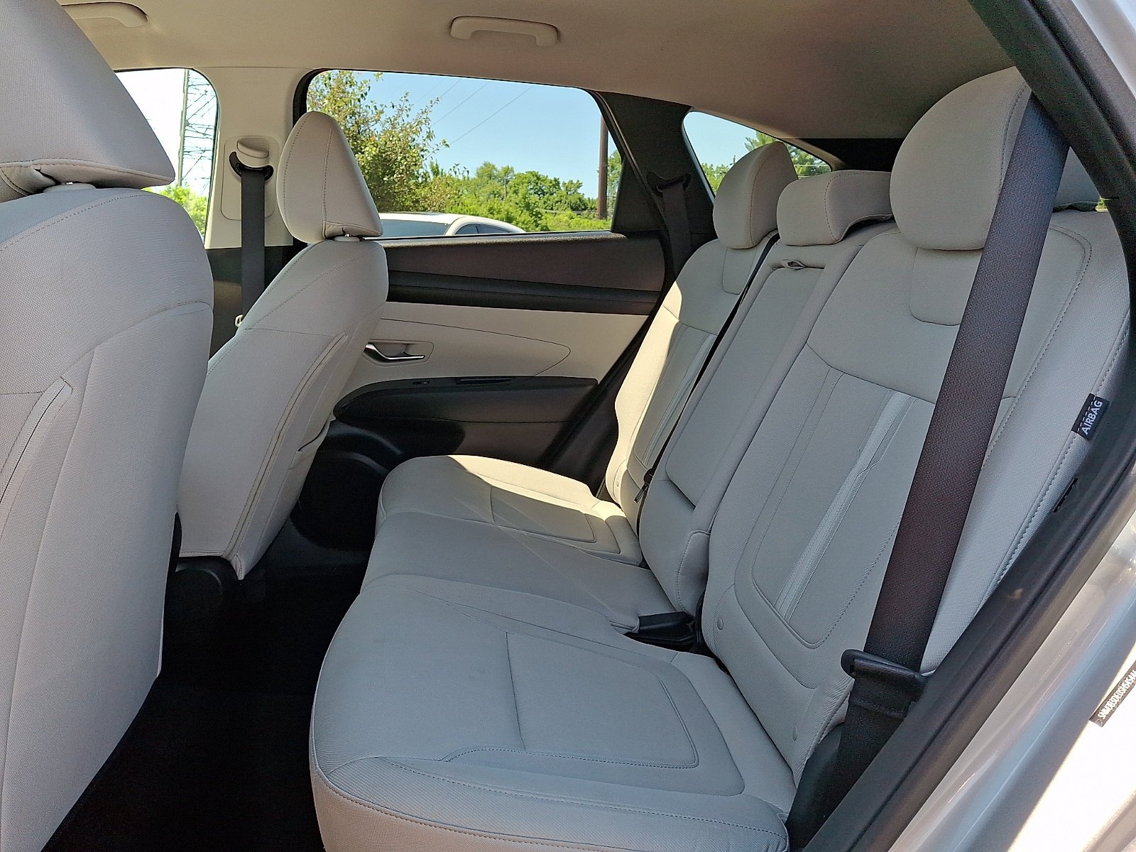 Used 2025 Shimmering Silver Hyundai SEL image 9