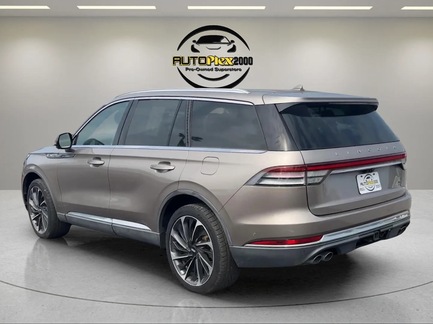 Used 2020 Brown Lincoln Reserve image 5