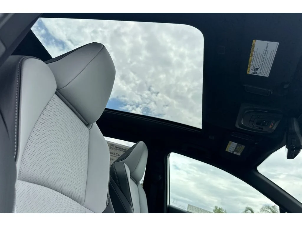 New 2026 CRYSTAL WHITE PEARL Subaru Touring image 17